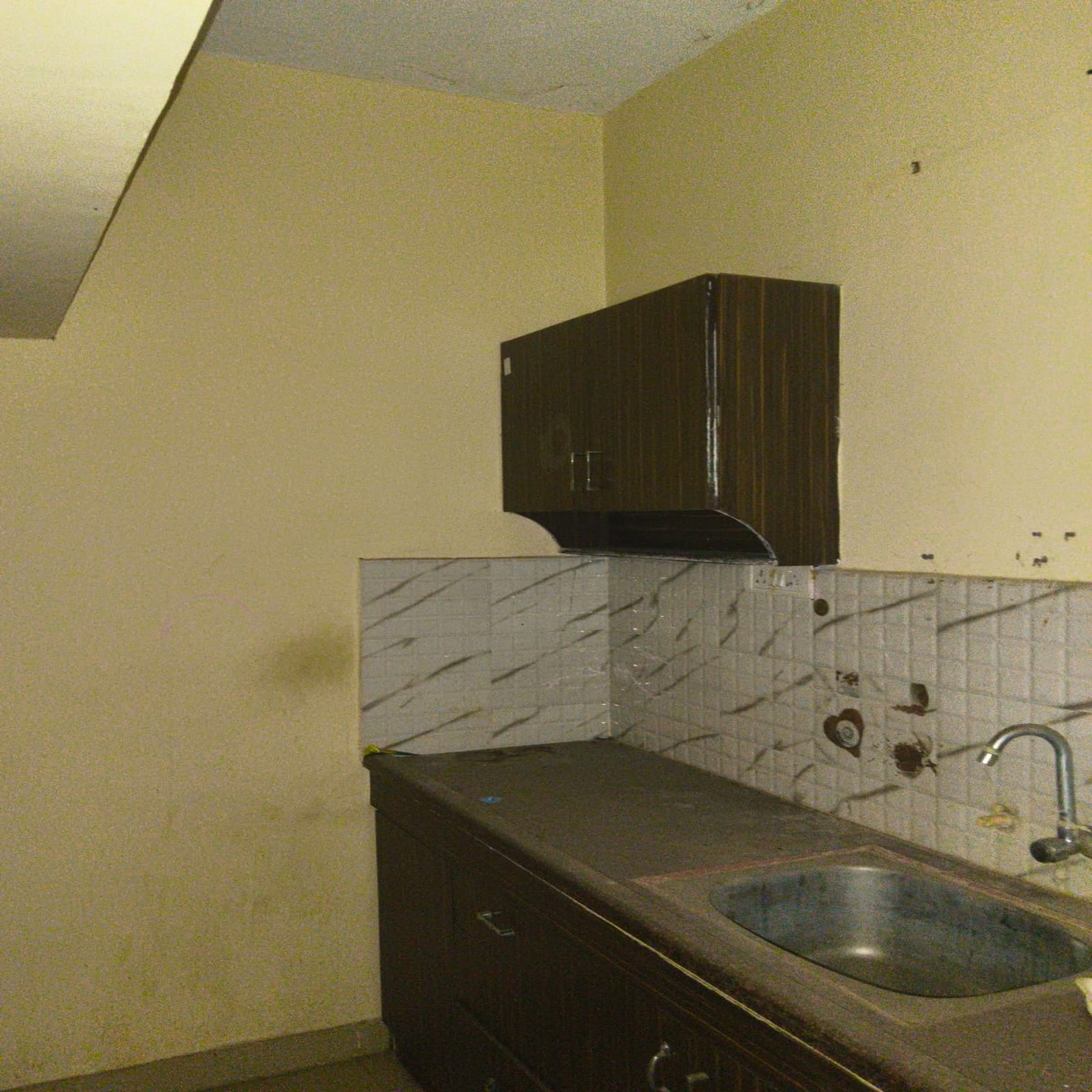 2 BHK Flat for sale in SAKTHIVEL BUILDERS, KAYIRAMBEDU CHENNAI Maraimalai Nagar — photo 11