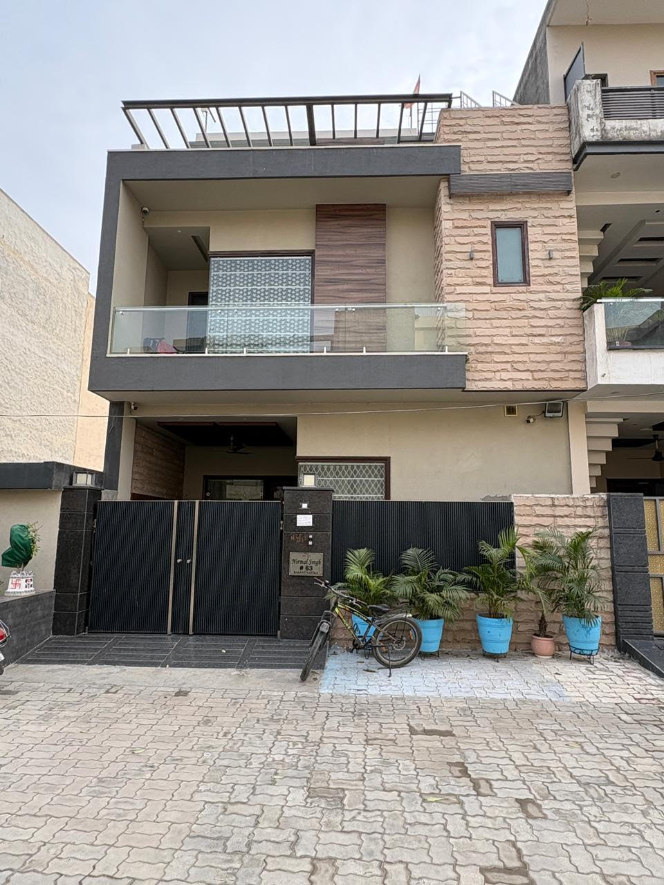 125 square yard Individual House for sale in Ludhiana