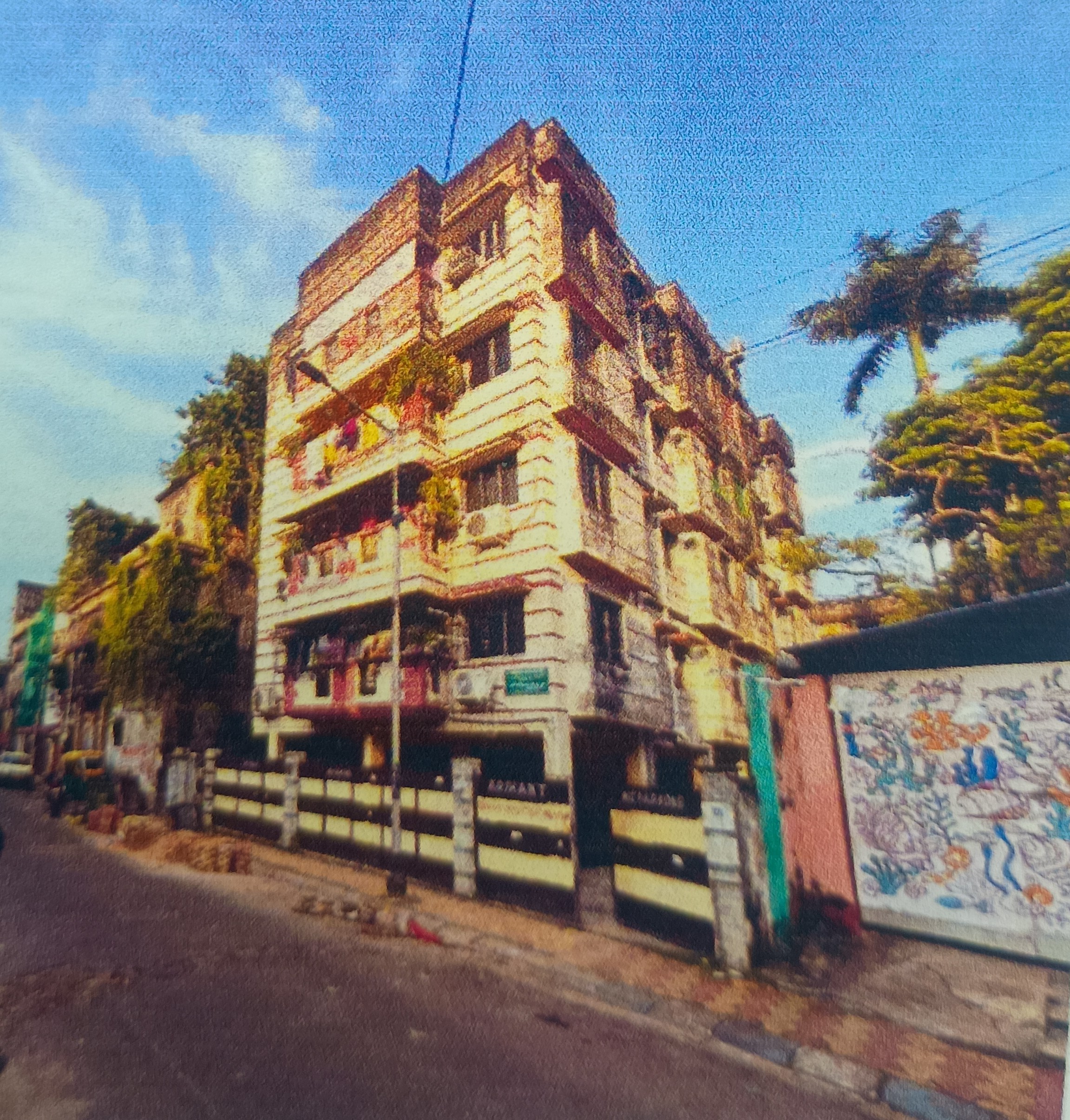 1425 square feet Flat for sale in Kolkata