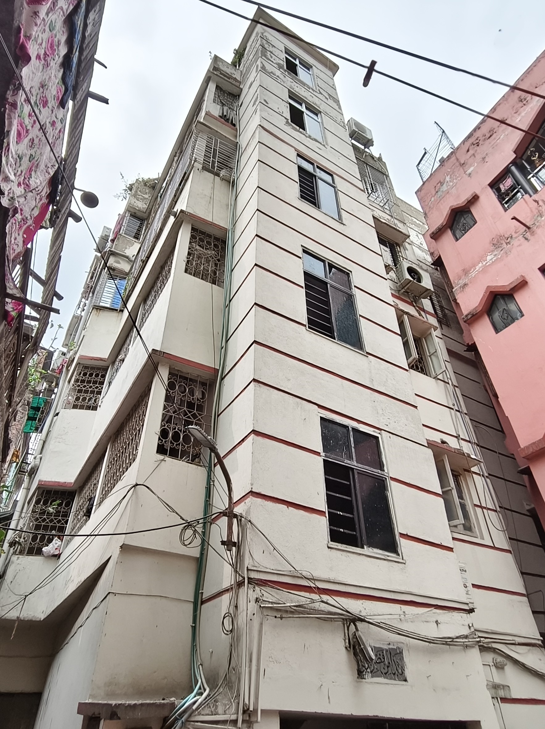 1530 square feet Individual House for sale in Kolkata