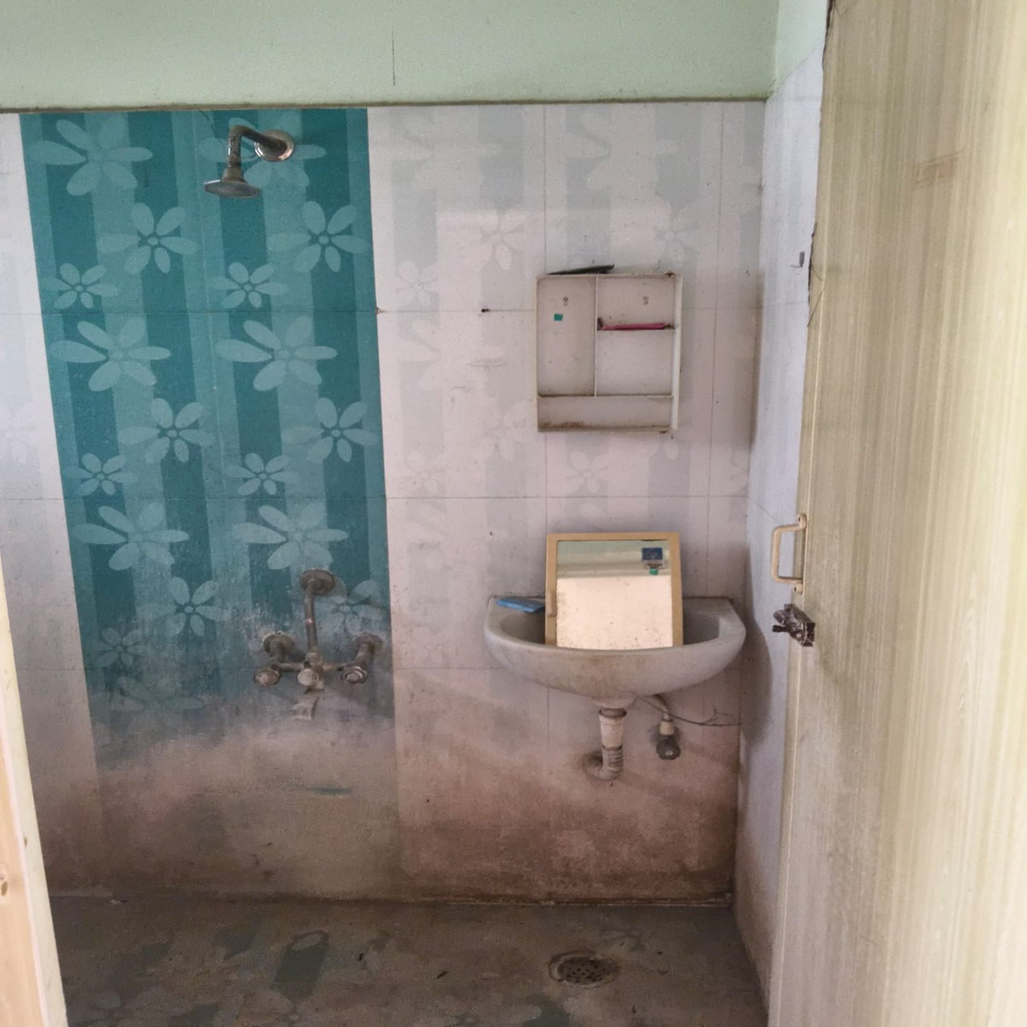 2 BHK Flat for sale in SAKTHIVEL BUILDERS, CKAYIRAMBEDU CHENNAI Maraimalai Nagar — photo 16