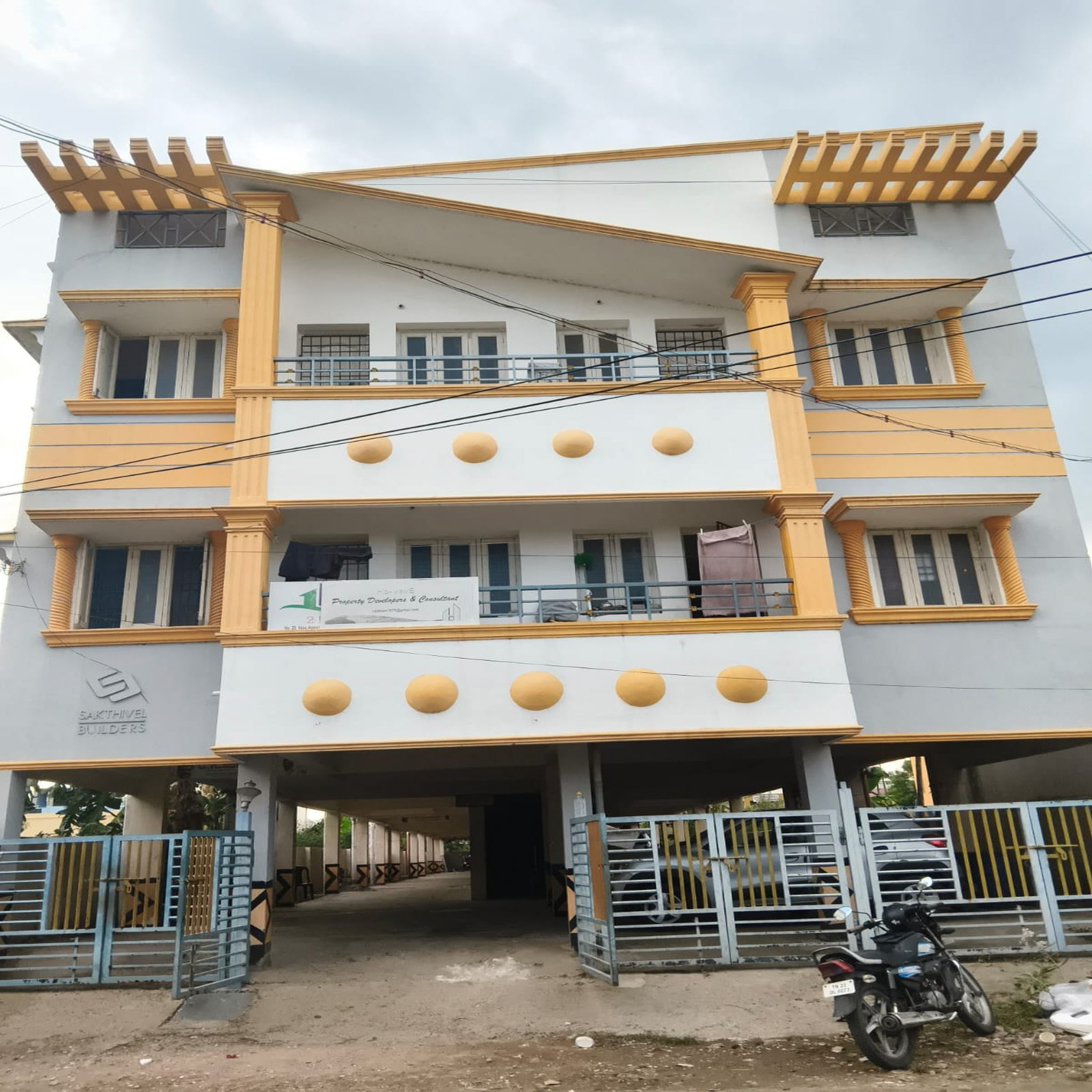 2 BHK Flat for sale in SAKTHIVEL BUILDERS, CKAYIRAMBEDU CHENNAI Maraimalai Nagar — photo 6