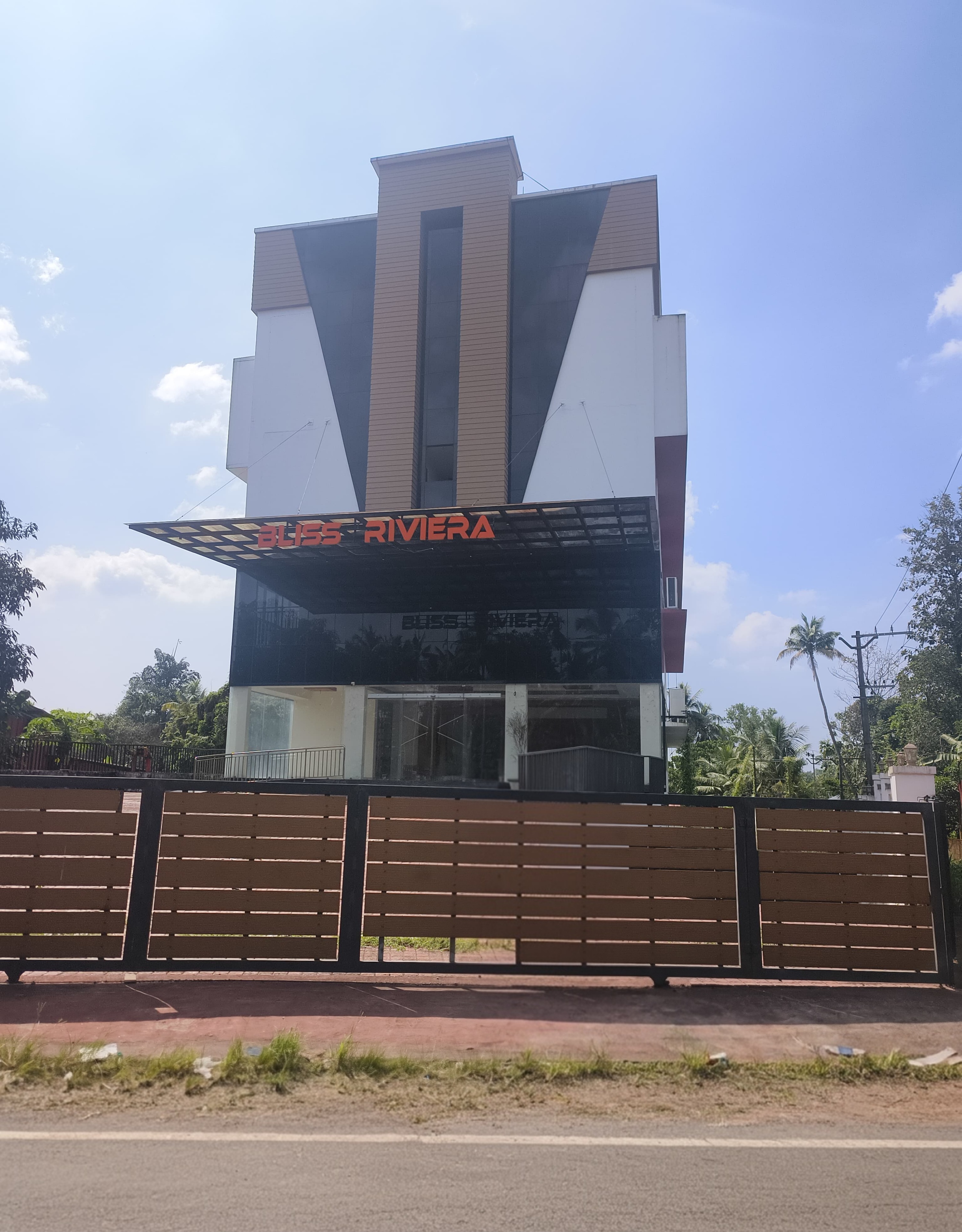 1579 square meter Hotel for sale in Nedumbassery