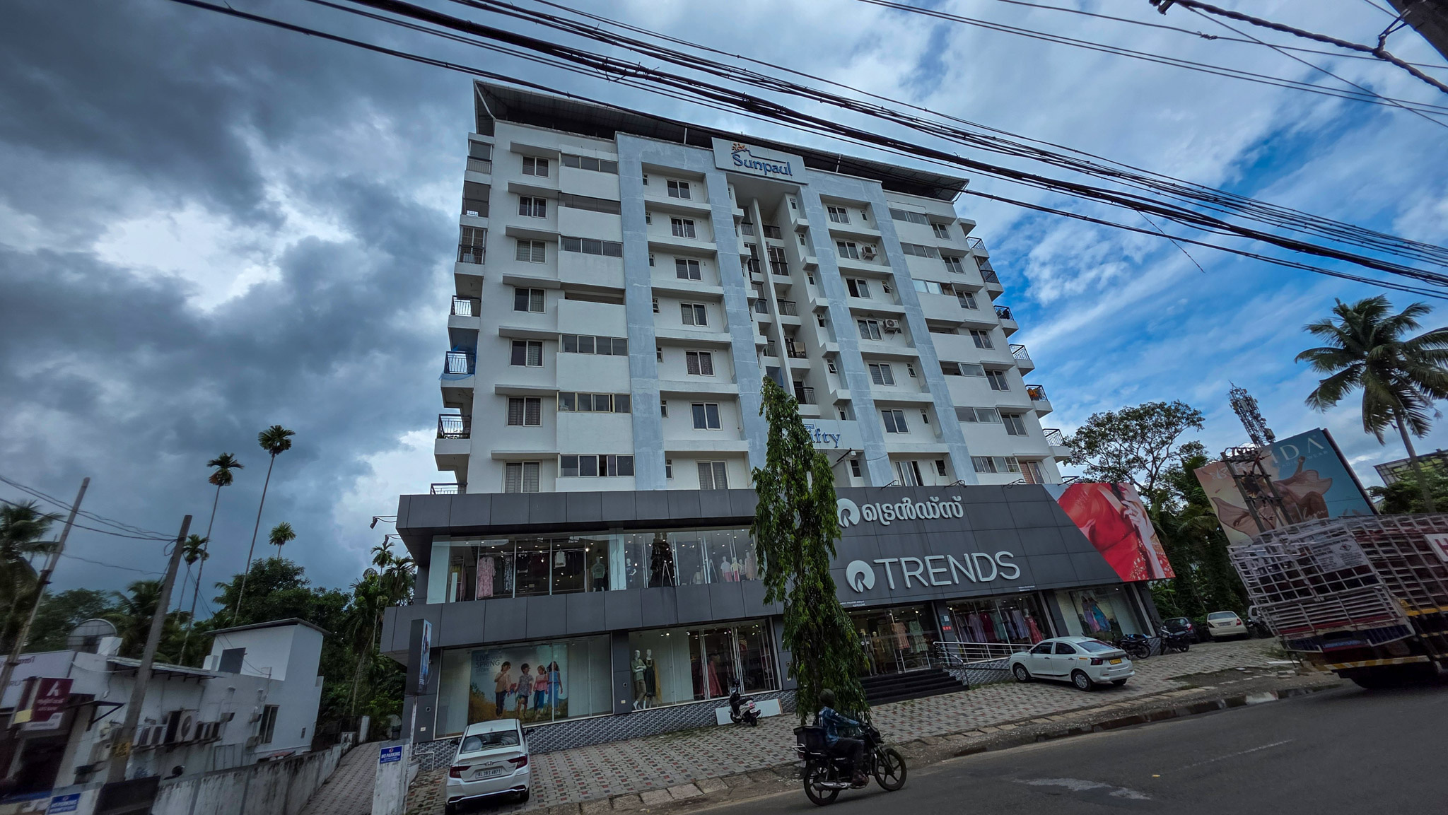 3 BHK Flat for sale in SUN PAUL GIFTY, MULANTHURTY Amballoor — photo 3