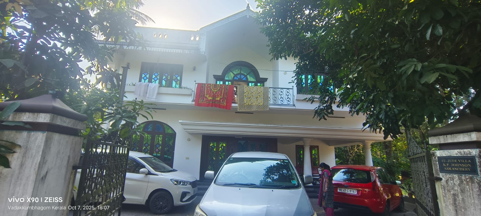 236.2 square meter Individual House for sale in Kalady