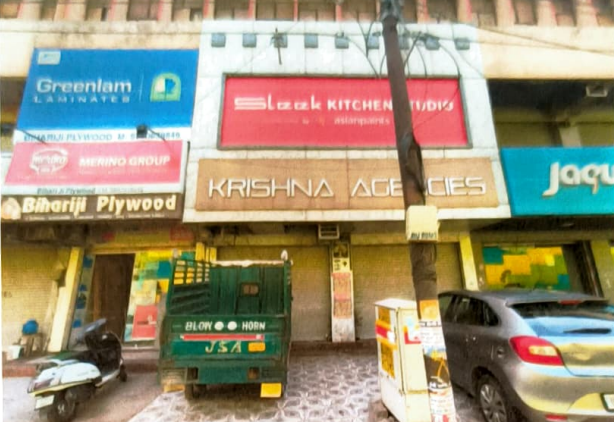 Shops for sale in Agra