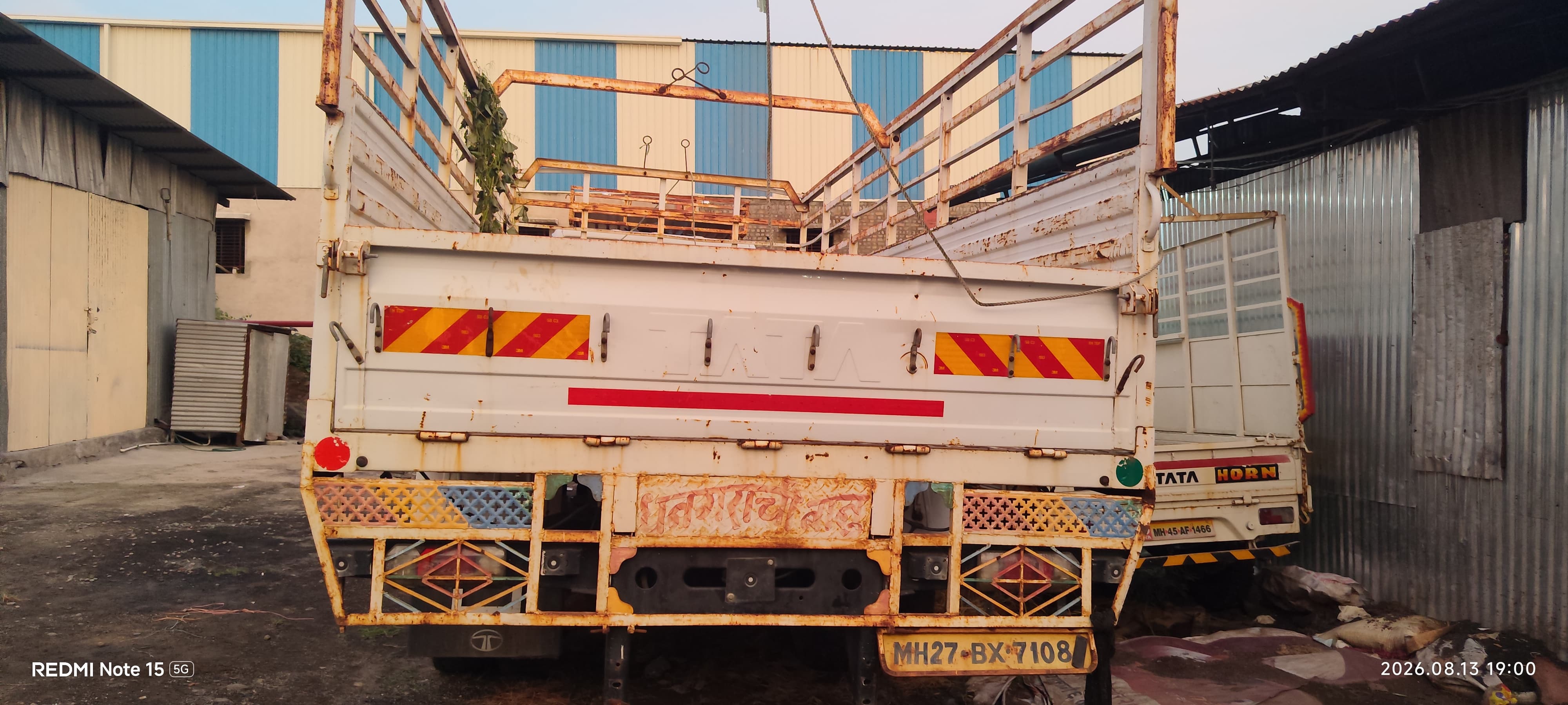 GOODS CARRIER TRUCK for sale in Morshi — photo 2