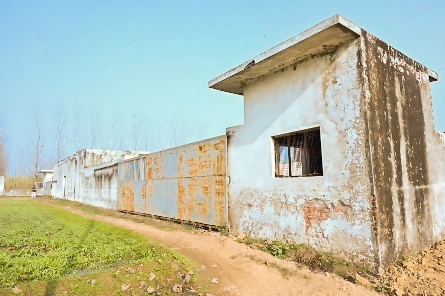 Industrial Plot with Factory Building for sale in Manglaur — photo 2