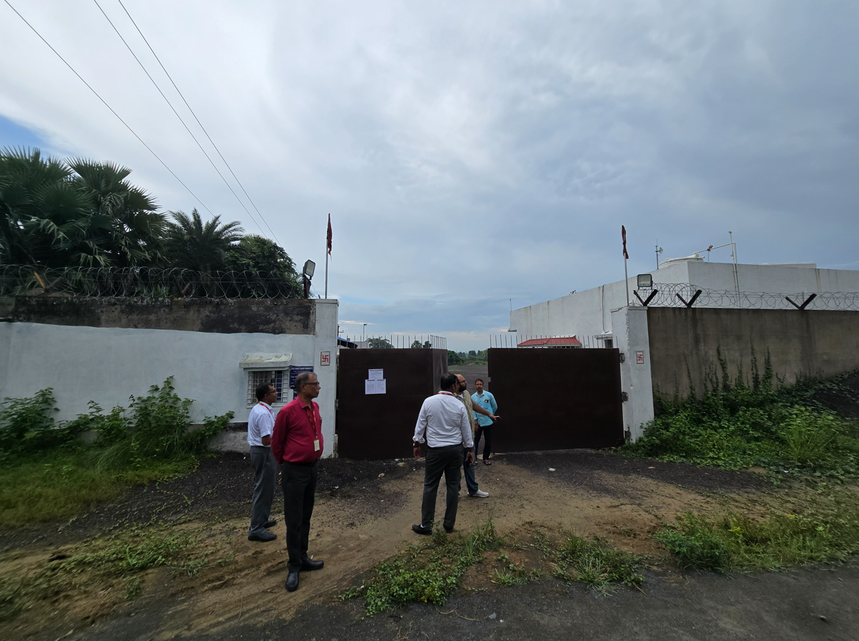 Industrial Plot with Factory Building for sale in BARTORIA MORE, VILL-GOALADHI, PO+PS-NETURIA, KARKHANA, DIST PURULIA Adra — photo 4