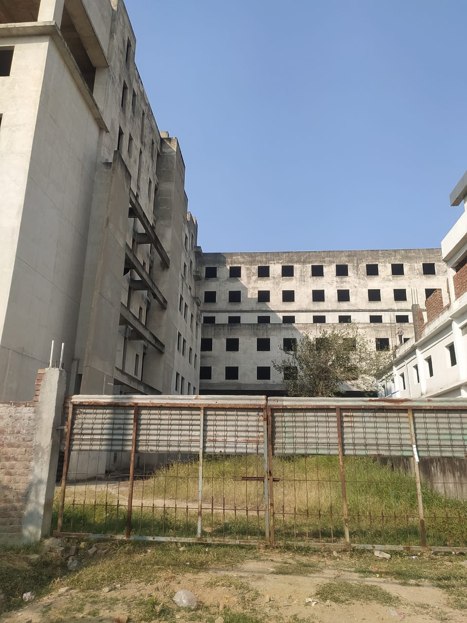 Land and Building, constructed for the purpose of IT park. for sale in Gurugram