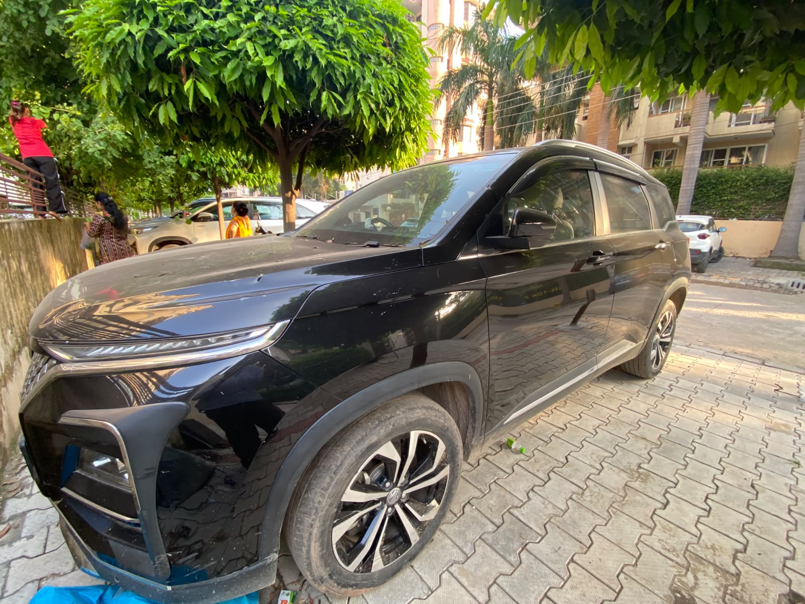 2025 MG Hector Style SUV 35000 km 1 year for sale in SAMUCHIT SOLUTION PVT LTD Karnal — photo 3