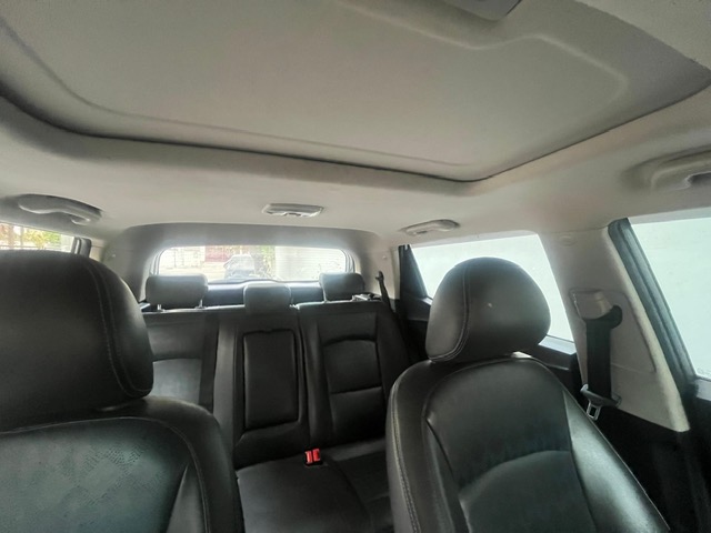 2023 Mahindra XUV400 EL Pro SUV 64650 km 3 years for sale in HKGN Hyderabad — photo 4