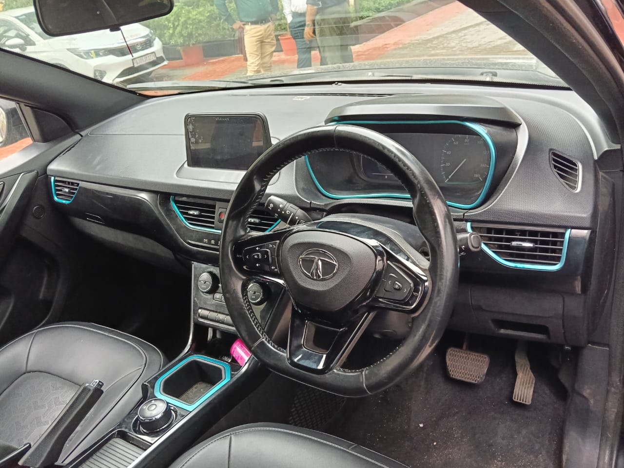 2022 Tata Nexon EV XZ+ SUV 165240 km 4 years for sale in VERVE RECOVERY AGENCY Surat