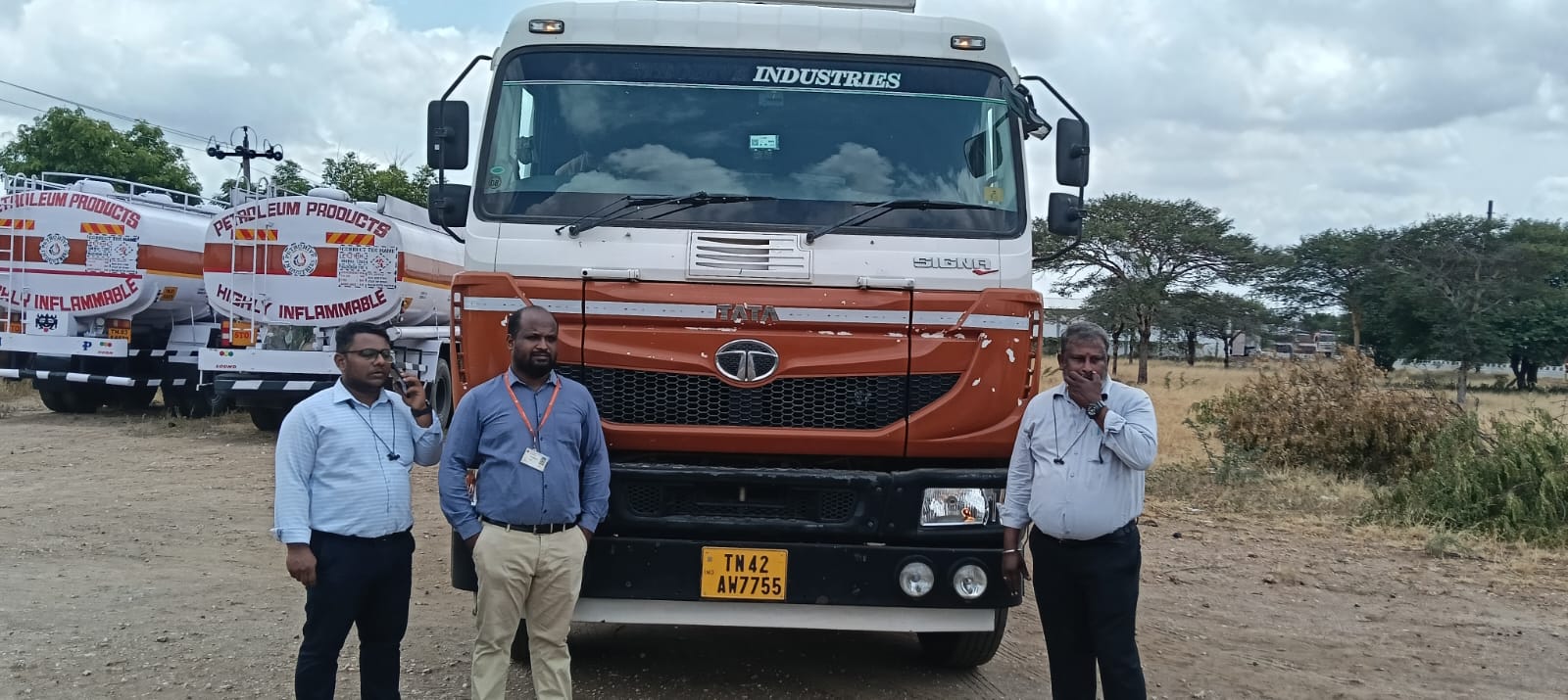 2023 Tata TATA SIGNA 4830 BS VI 10X2 Truck 57184 km 3 years for sale in kannanpalayam Kannampalayam — photo 3