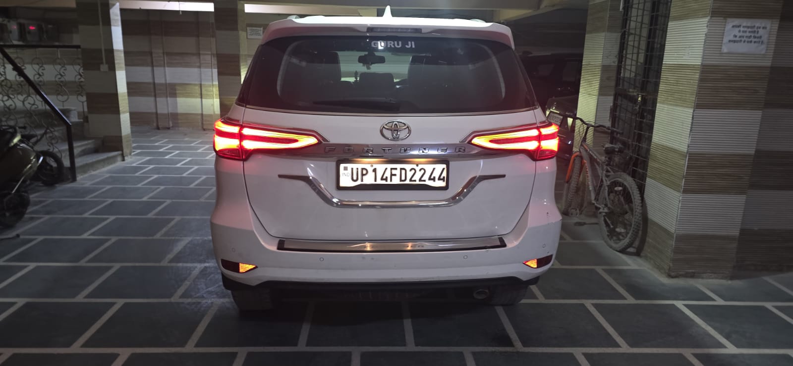 2022 Toyota Fortuner 4x2 Diesel AT SUV 60000 km 4 years for sale in KUBER CONSULTANCY New Delhi — photo 1