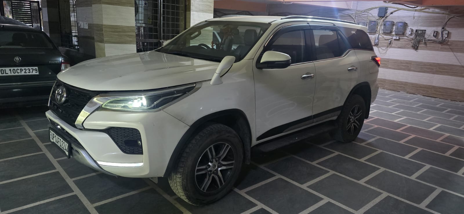 2022 Toyota Fortuner 4x2 Diesel AT SUV 60000 km 4 years for sale in KUBER CONSULTANCY New Delhi — photo 2
