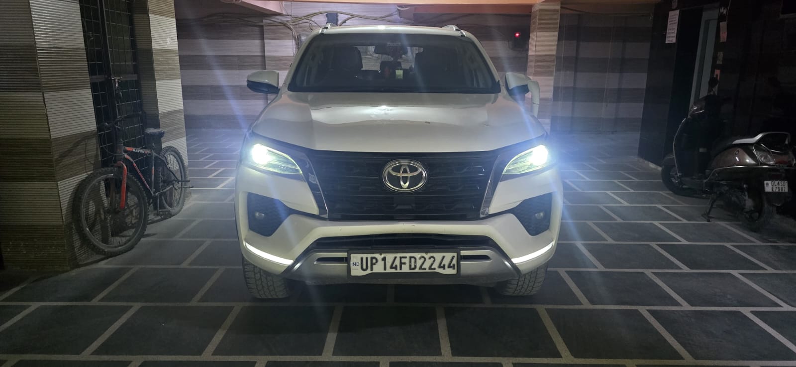 2022 Toyota Fortuner 4x2 Diesel AT SUV 60000 km 4 years for sale in KUBER CONSULTANCY New Delhi — photo 5