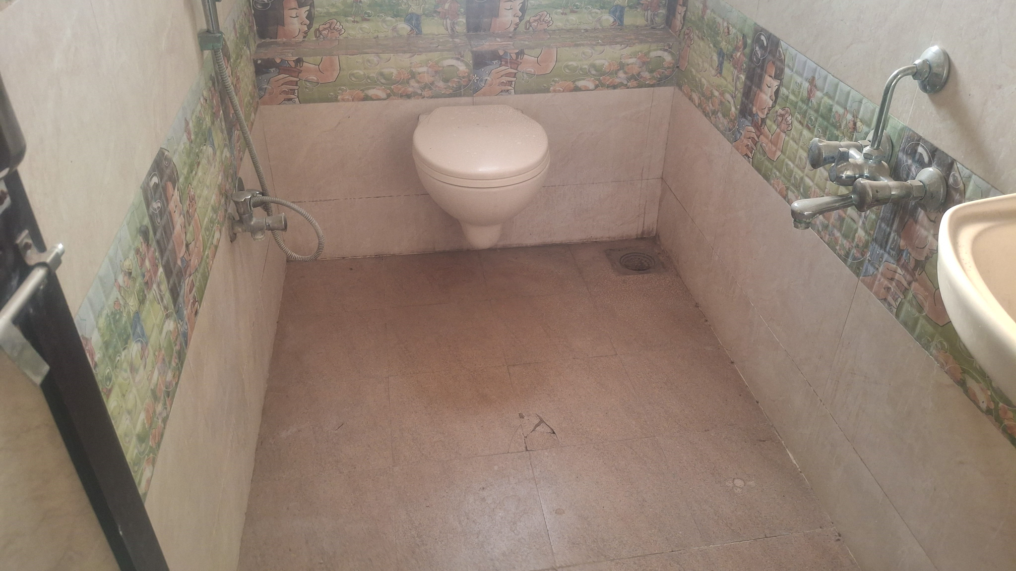 944 square feet Flat for sale in gorwa Vadodara — photo 17