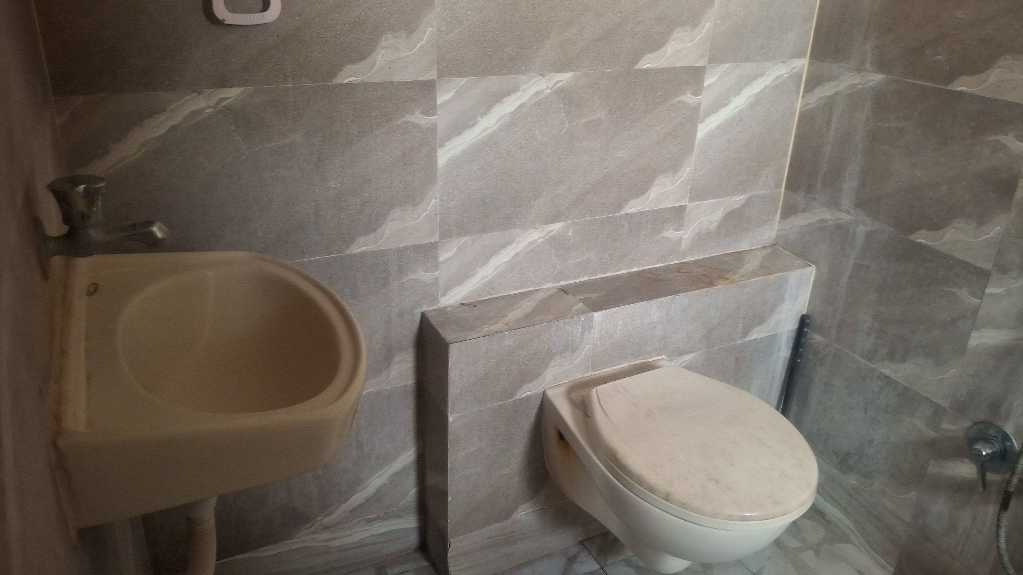 116.15 square meter Flat for sale in gorwa Vadodara — photo 14