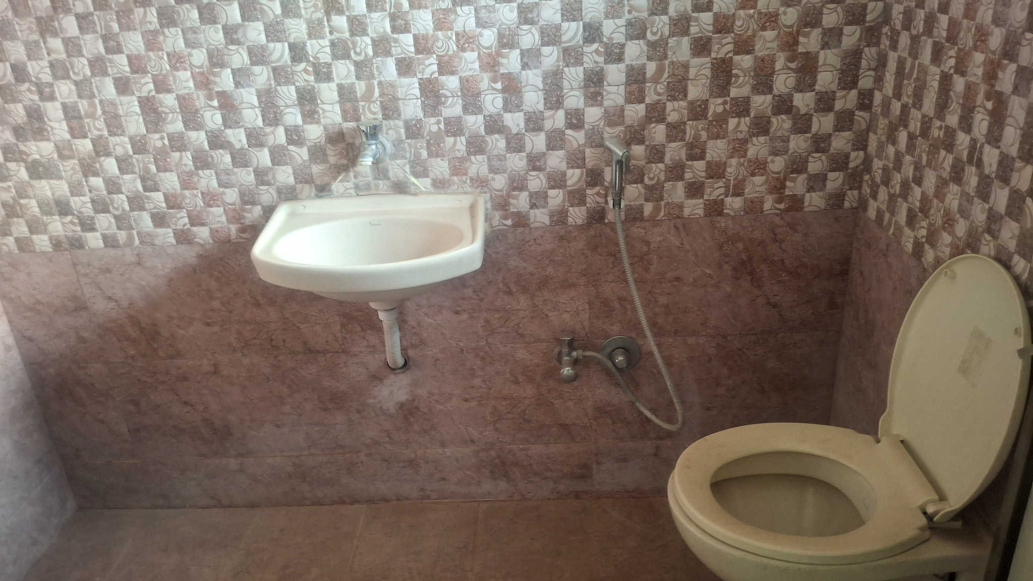 330 square feet Flat for sale in gorwa Vadodara — photo 13