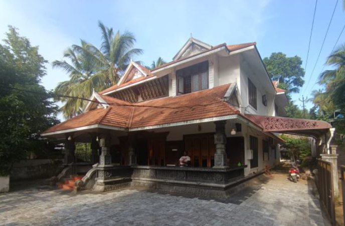 318.24 square meter Individual House for sale in Alur