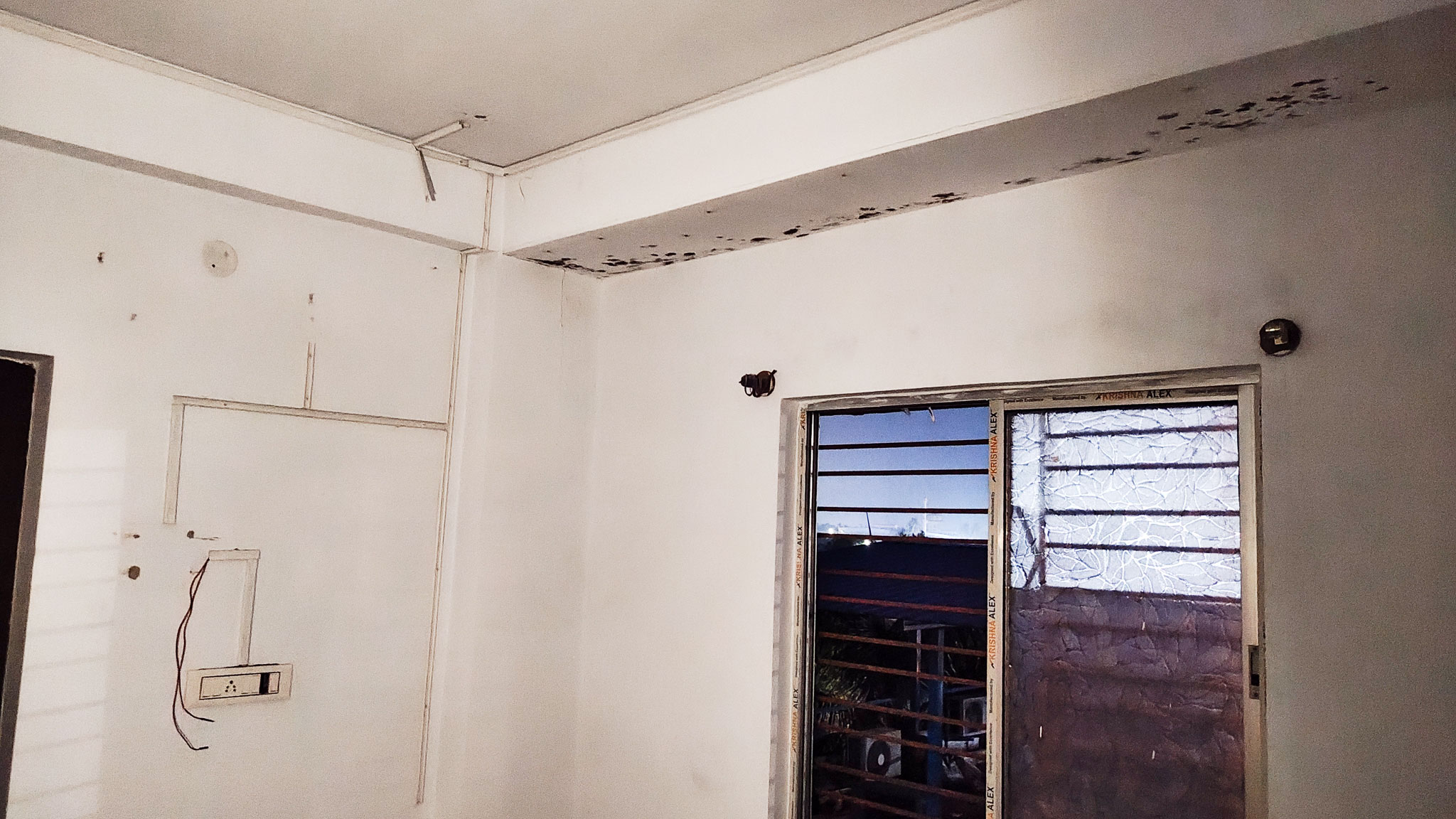 750 square feet Flat for sale in Liluah Chamrail