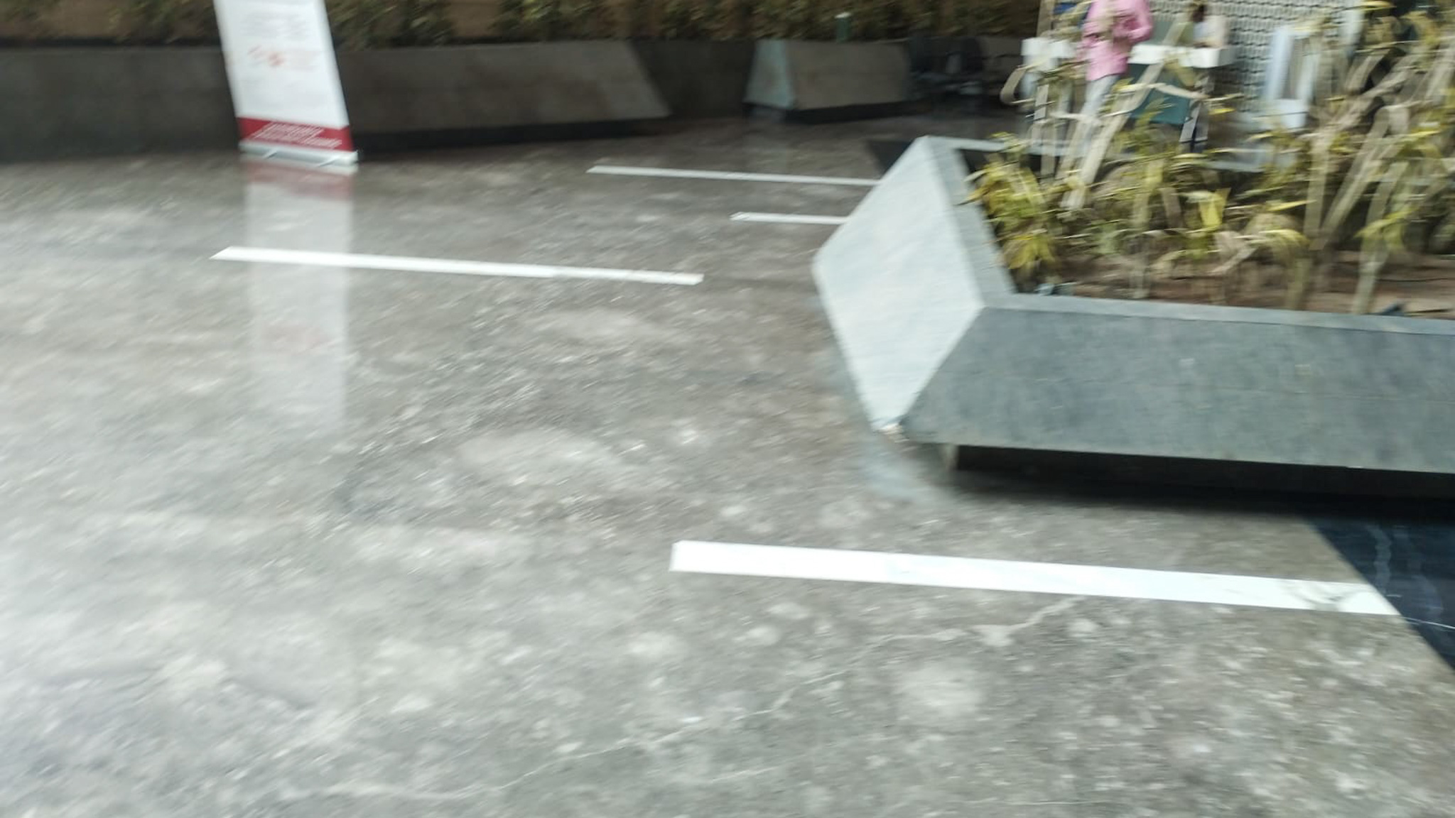 957 square feet Office for sale in Ahmedabad — photo 14