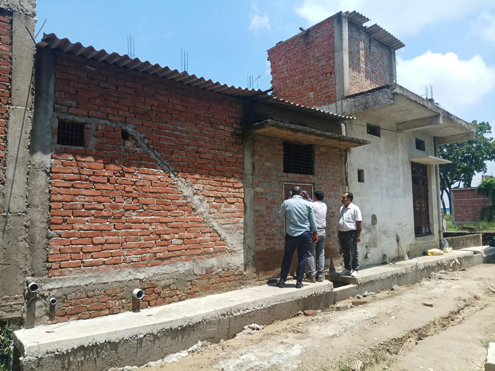 46.84 square meter Individual House for sale in NEAR TO KABIR MARG Maghar — photo 1