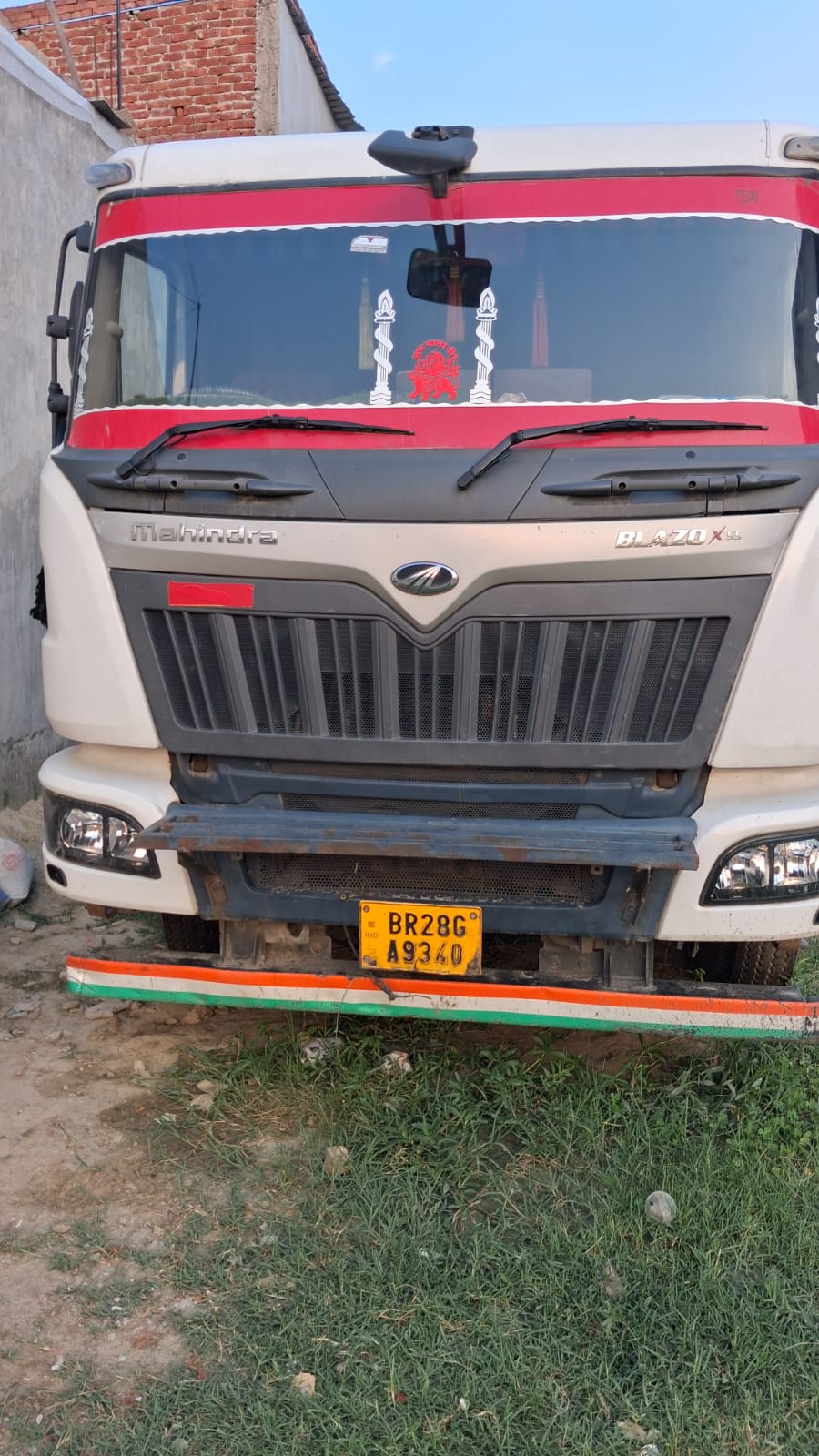 MAHINDRA & MAHINDRA BLAZO TRUCK RC NO.BR28GA9340 for sale in Gorakhpur — photo 1
