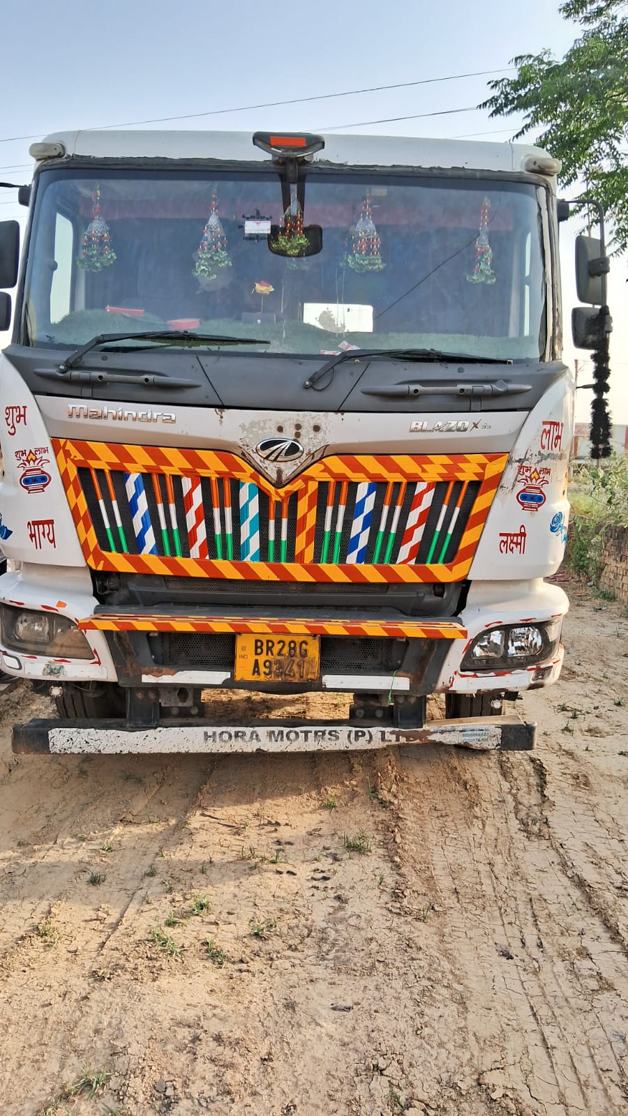 MAHINDRA & MAHINDRA BLAZO TRUCK RC NO.BR28GA9341(WITHOUT TRAILLER) for sale in Gorakhpur — photo 1