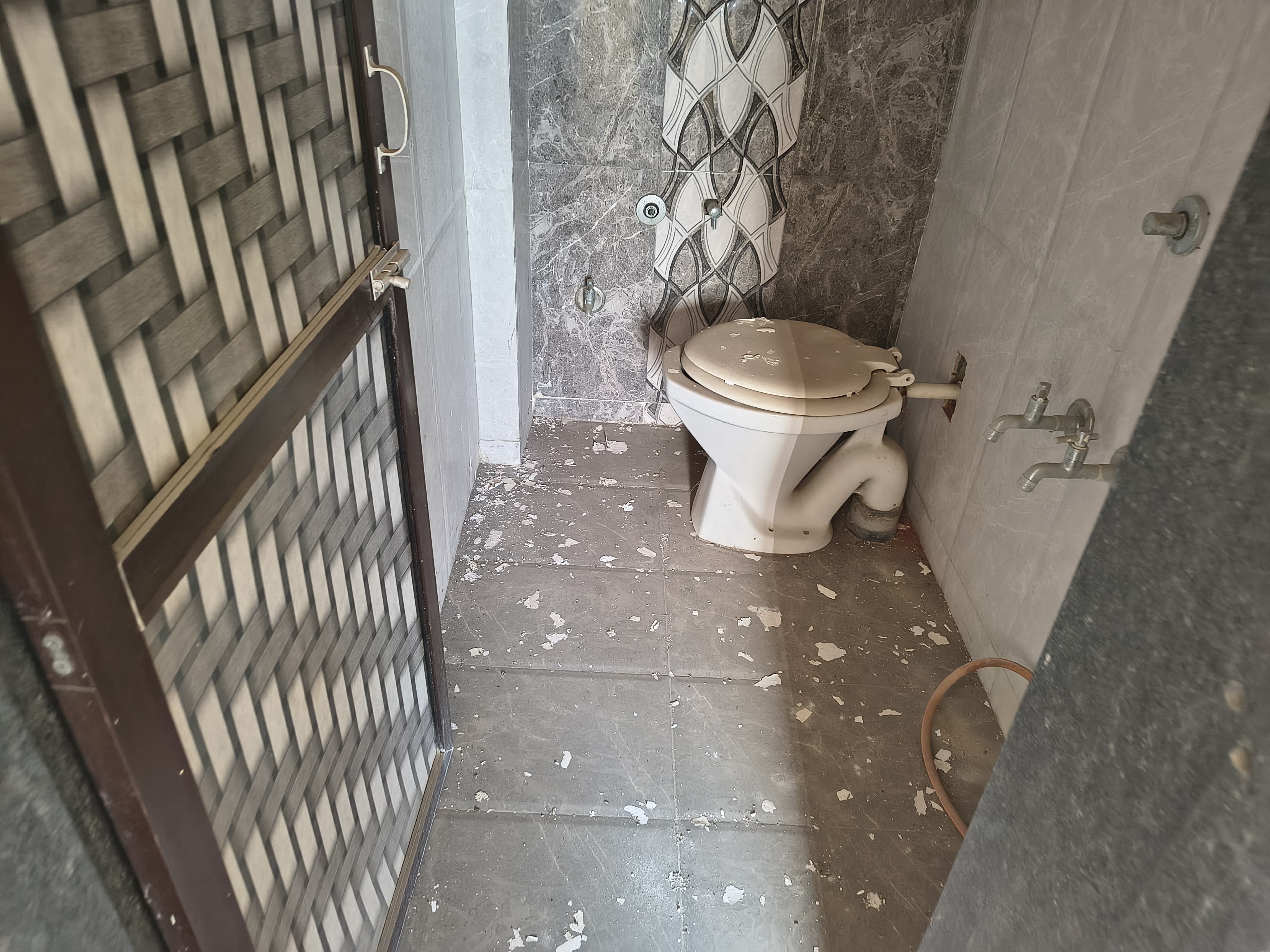 Flat for sale in ASHOPALAV PARK-2, ROLEX ROAD, KOTHARIYA ROAD, RAJKOT Kothariya — photo 1