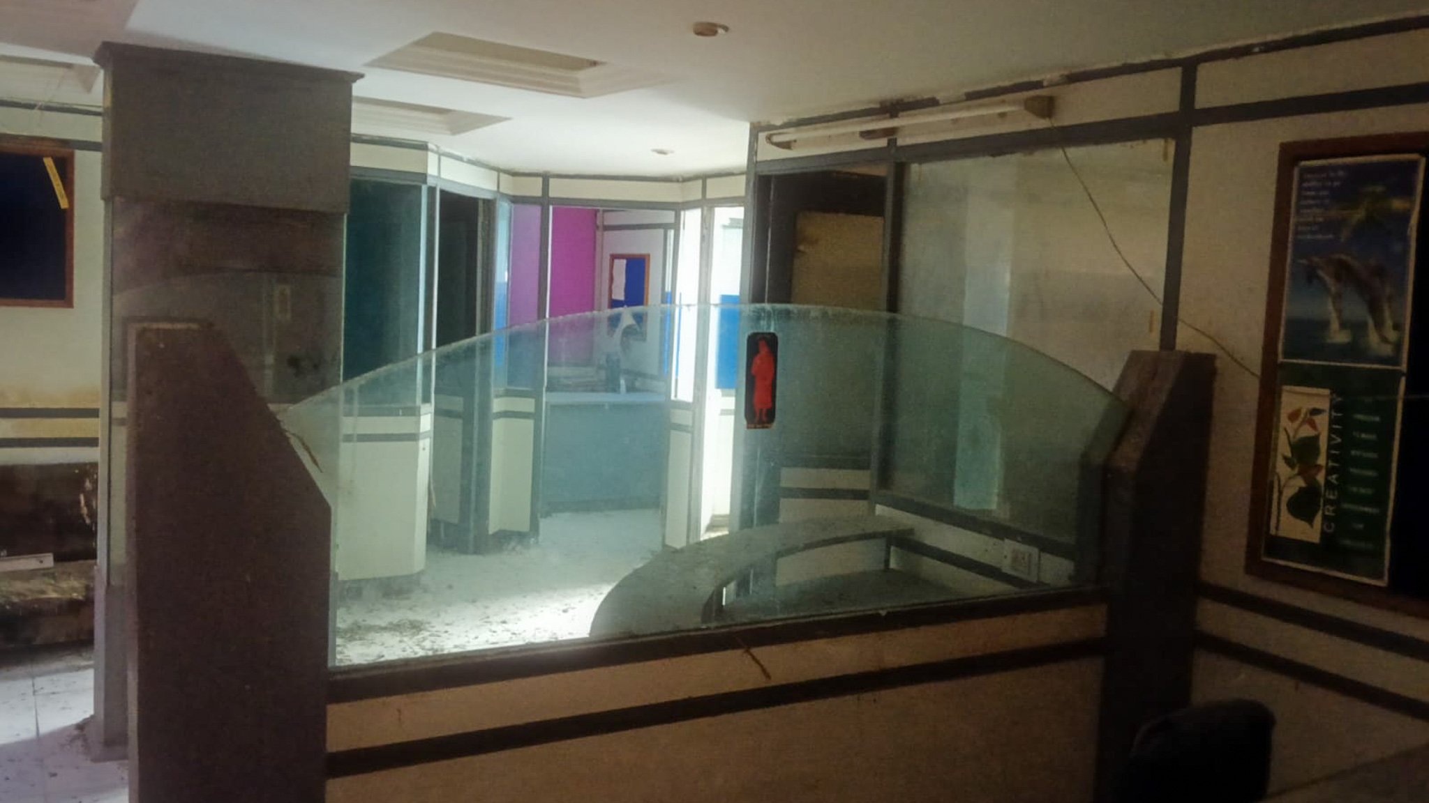 860.04 square feet Office for sale in URBAN Ahmedabad — photo 2