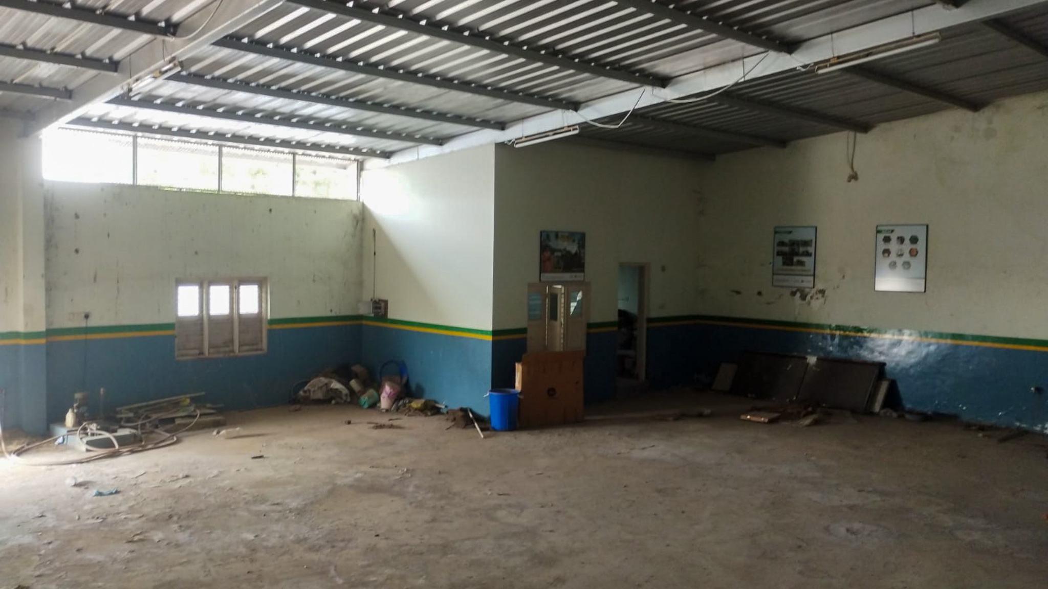 Shops for sale in DUDHREJ ROAD SURENDRANAGAR DHRANGANDHRA HIGHWAY Surendranagar — photo 2
