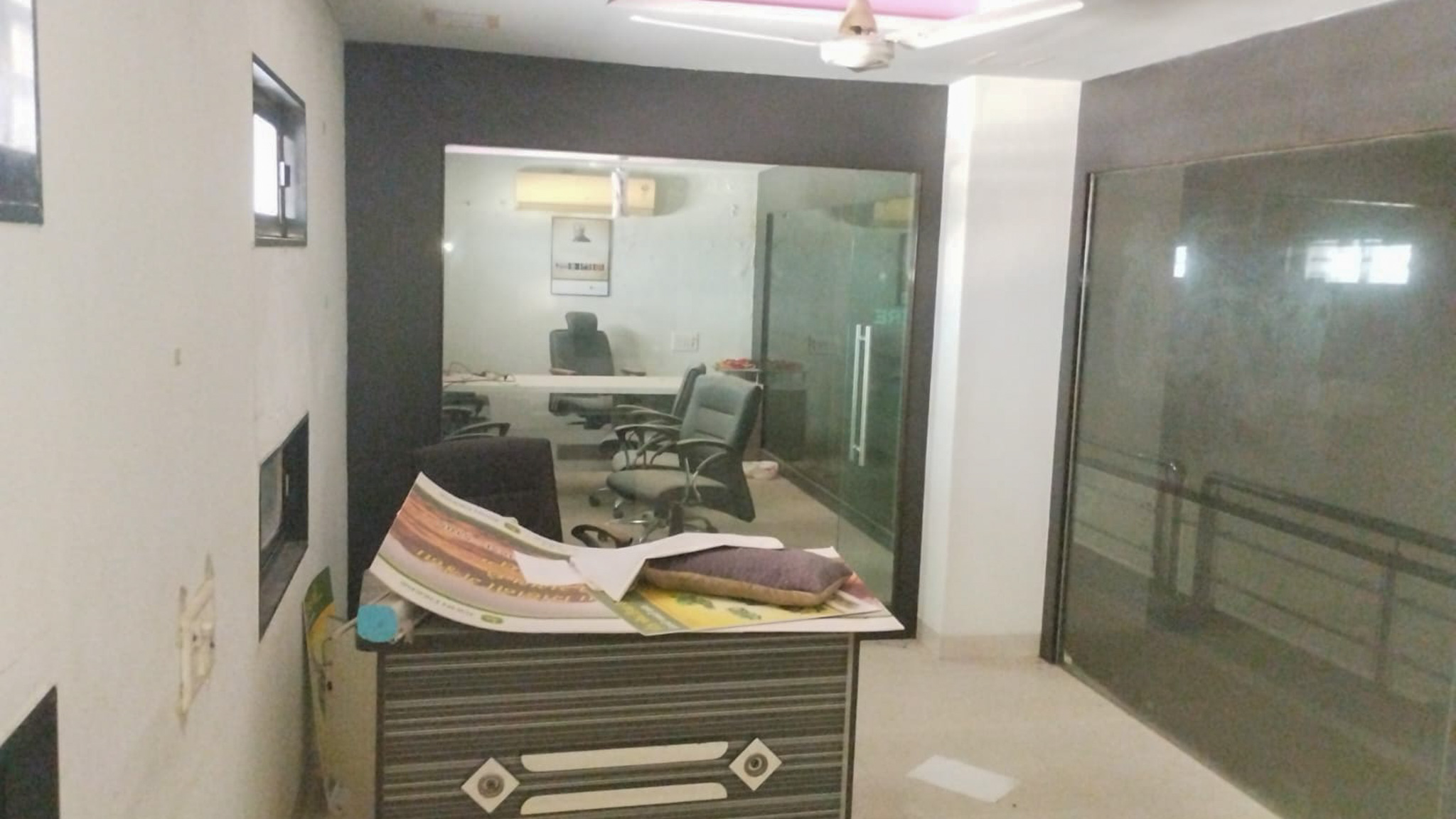 Shops for sale in DUDHREJ ROAD SURENDRANAGAR DHRANGANDHRA HIGHWAY Surendranagar — photo 1