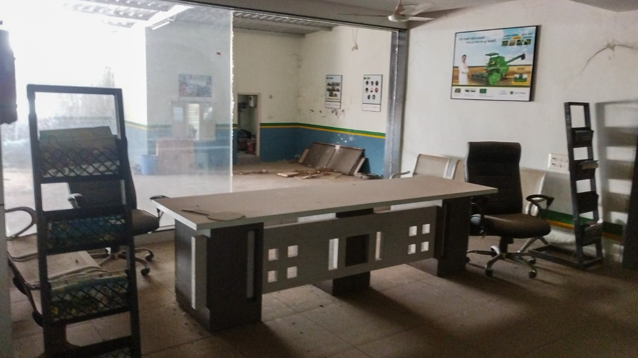 Shops for sale in DUDHREJ ROAD SURENDRANAGAR DHRANGANDHRA HIGHWAY Surendranagar — photo 15