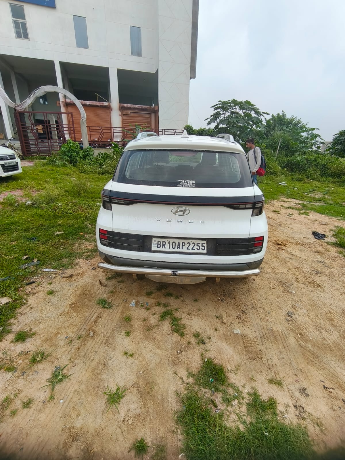 2023 Hyundai Venue S 1.2 Petrol MT Compact SUV 18484 km 3 years for sale in PRK Recovery Agency Bhagalpur — photo 2