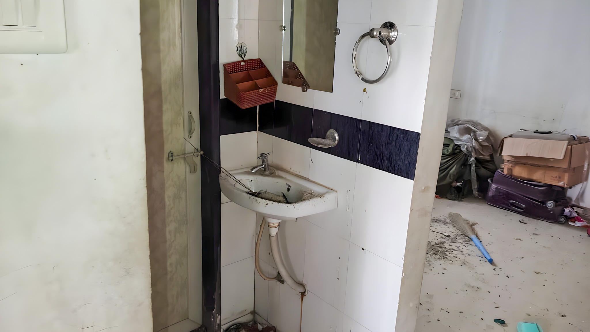 Flat for sale in Surat — photo 3