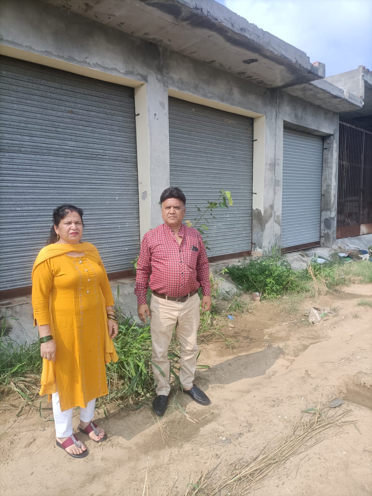 555 square feet Individual House for sale in Batala — photo 2