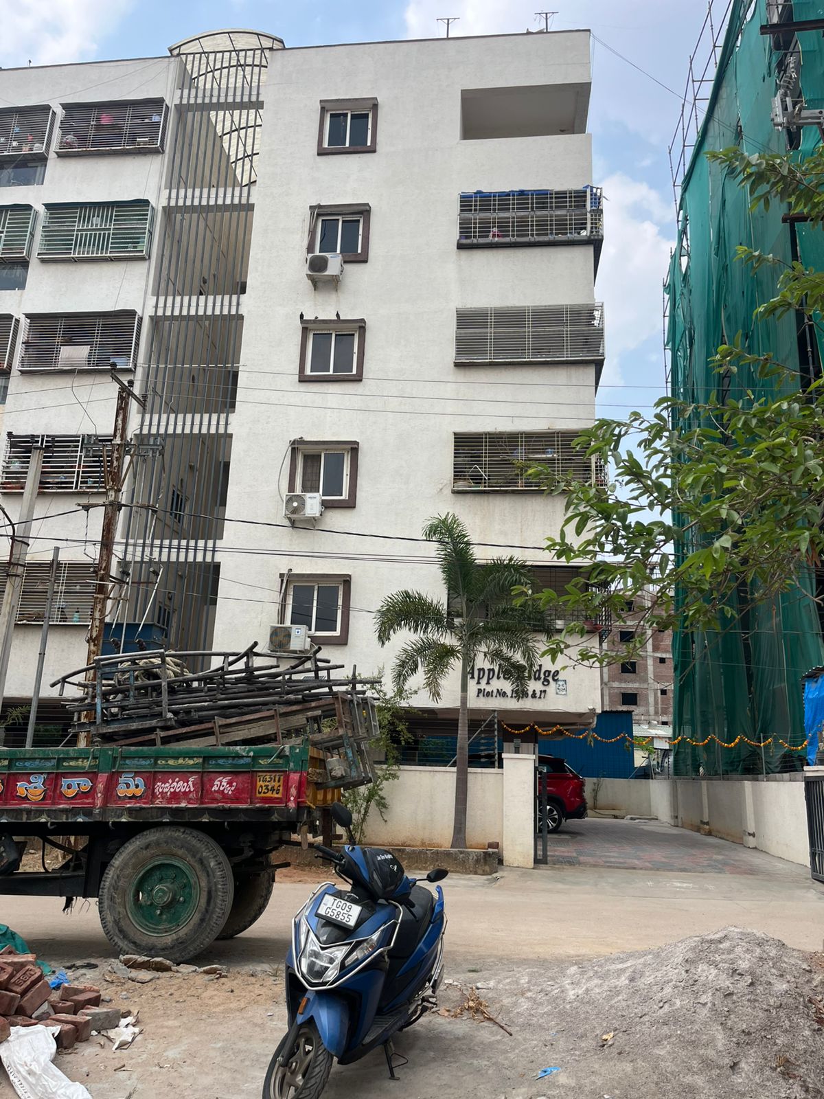 1018 square feet Flat for sale in APPLE RIDGE APARTMENTS, MIYAPUR Hyderabad
