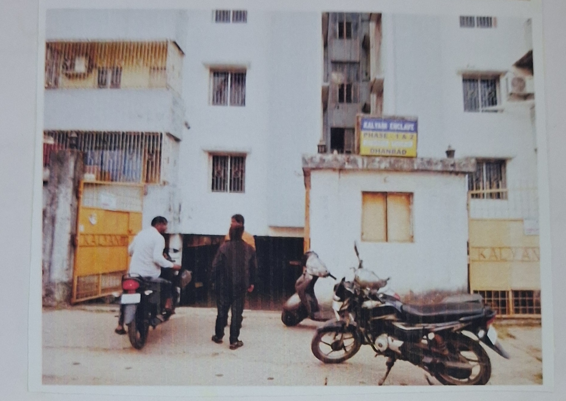 976 square feet Flat for sale in Dhanbad