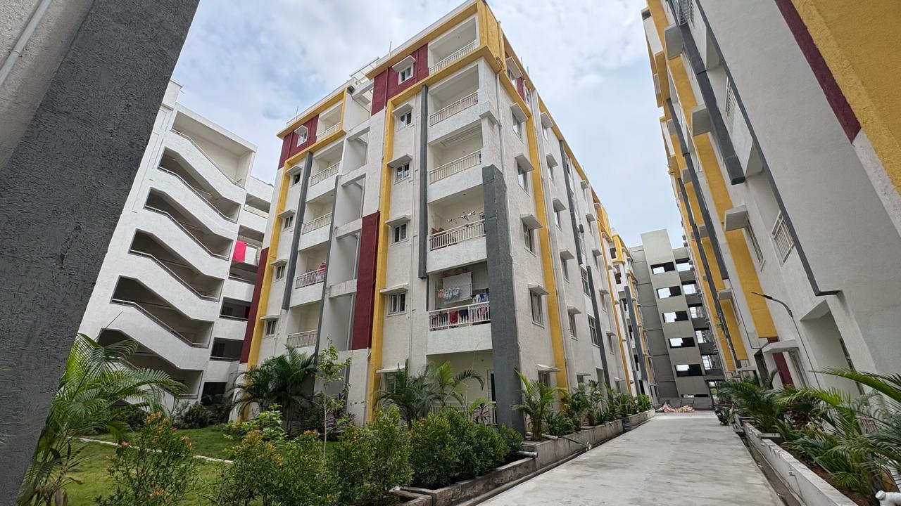 858 square feet Flat for sale in VASU SRI PRIDE, GANDIMAISAMMA Hyderabad — photo 4