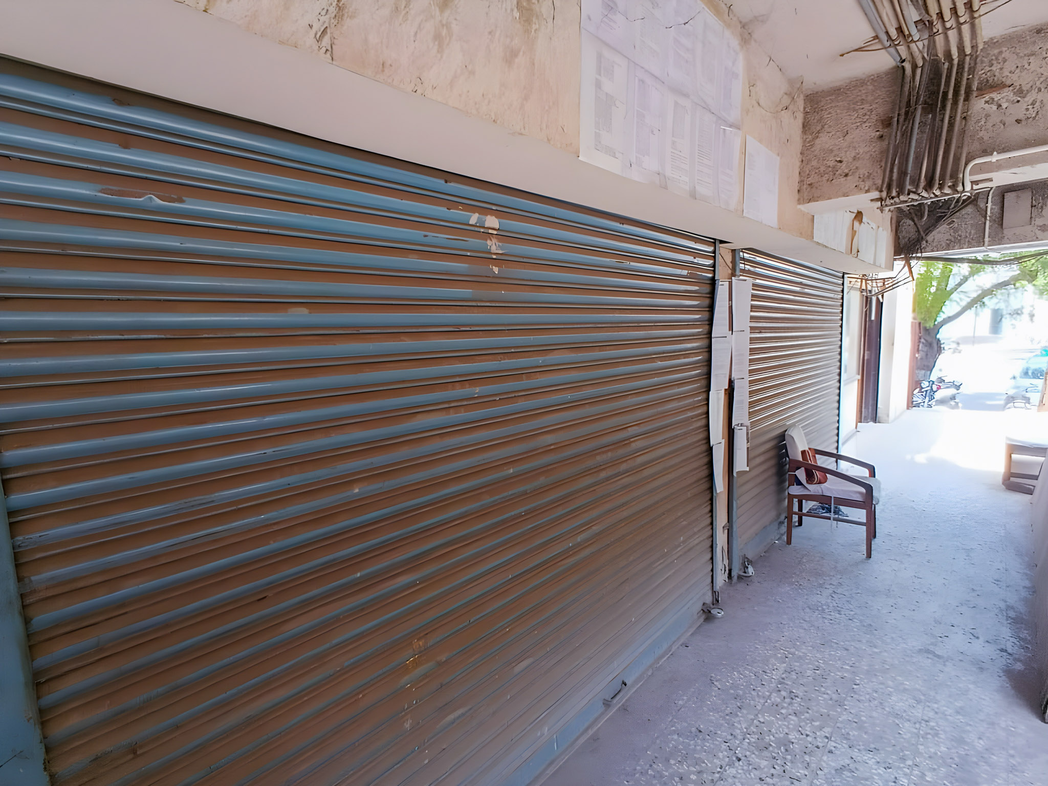 180 square feet Shops for sale in Ahmedabad — photo 5