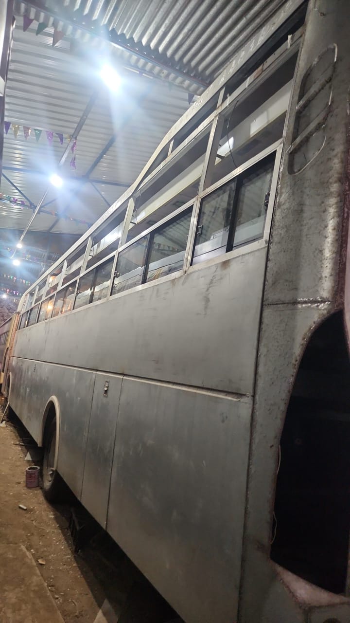 2025 Tata LPO 1622 Bus Chassis Bus 100 km 1 year for sale in BRANCH Salboni