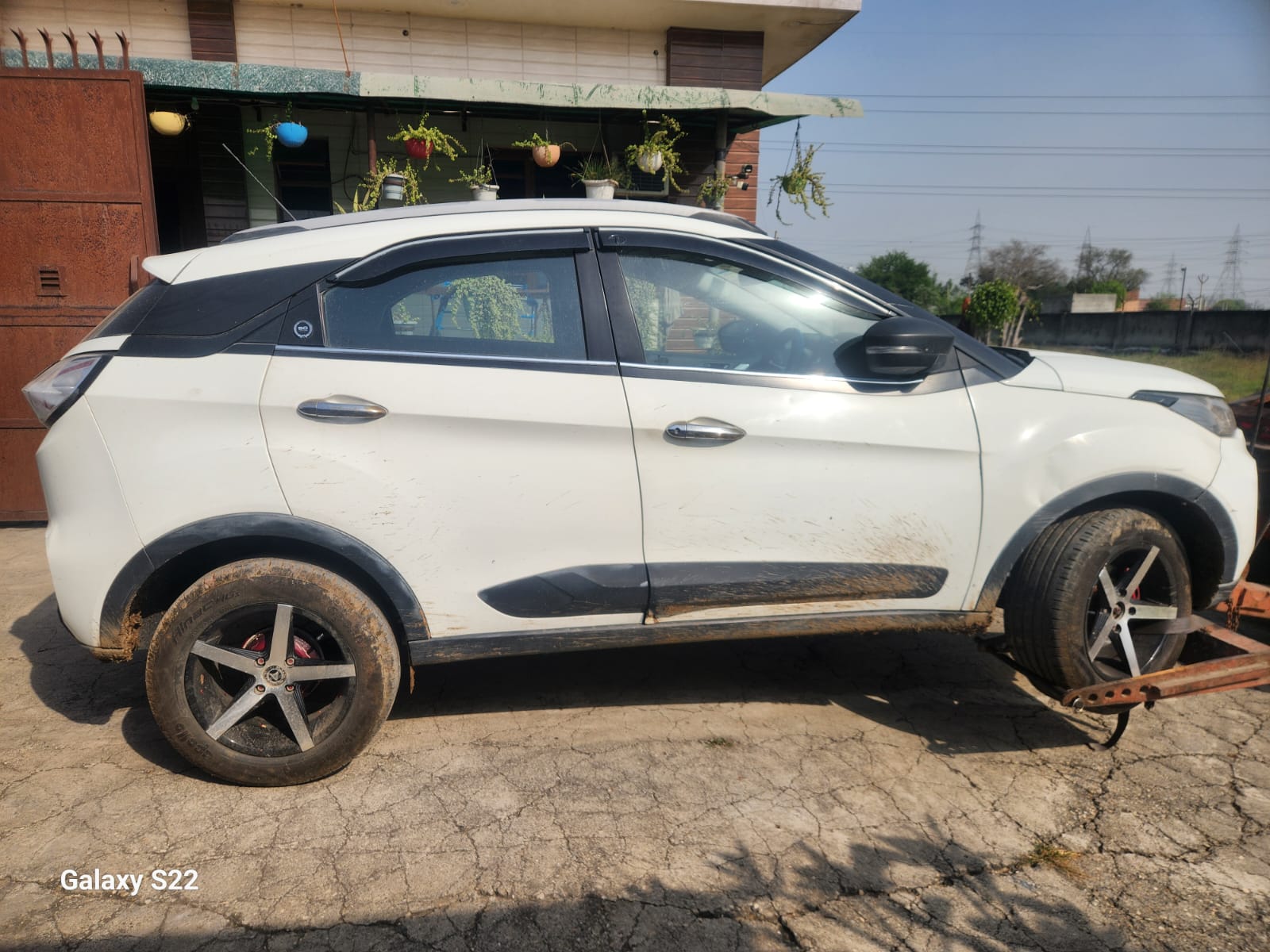 2023 Tata Nexon XM Diesel MT SUV 105478 km 3 years for sale in MAHADEV FARM HOUSE Samalkha — photo 3