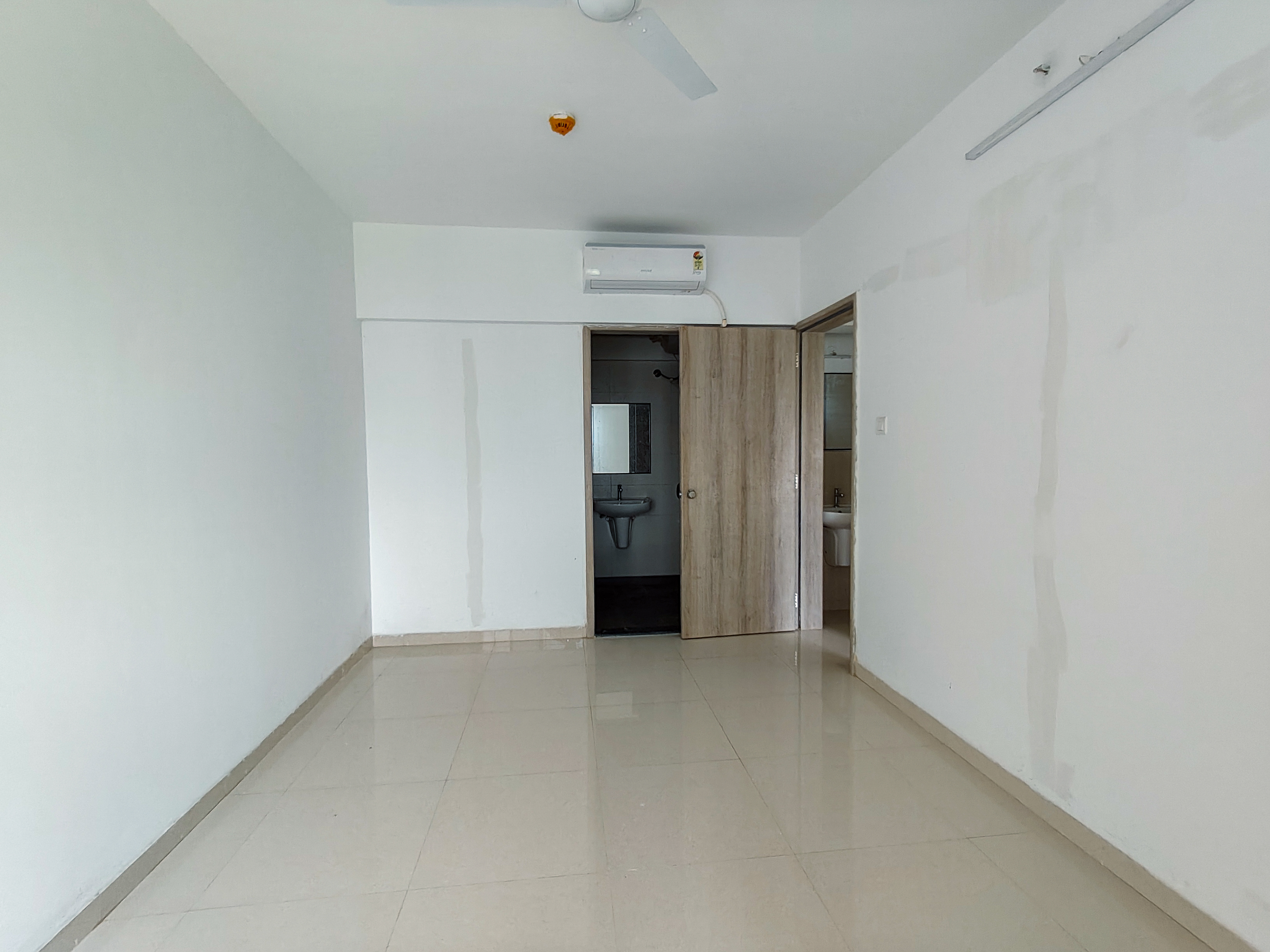 2 BHK Flat for sale in Venkatesh Graffiti Glover, Lonkar Nagar, Manjari Road, Village Mundhawa, Tal Haveli, Dist. Pune 411036 Pune — photo 10
