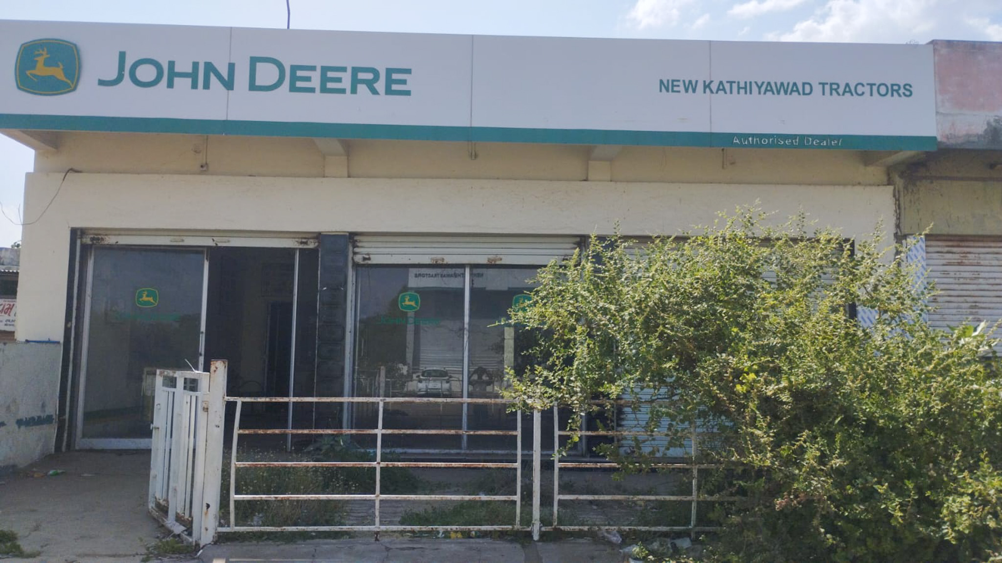 459.85 square meter Shops for sale in DUDHREJ ROAD SURENDRANAGAR DHRANGANDHRA HIGHWAY Surendranagar — photo 2