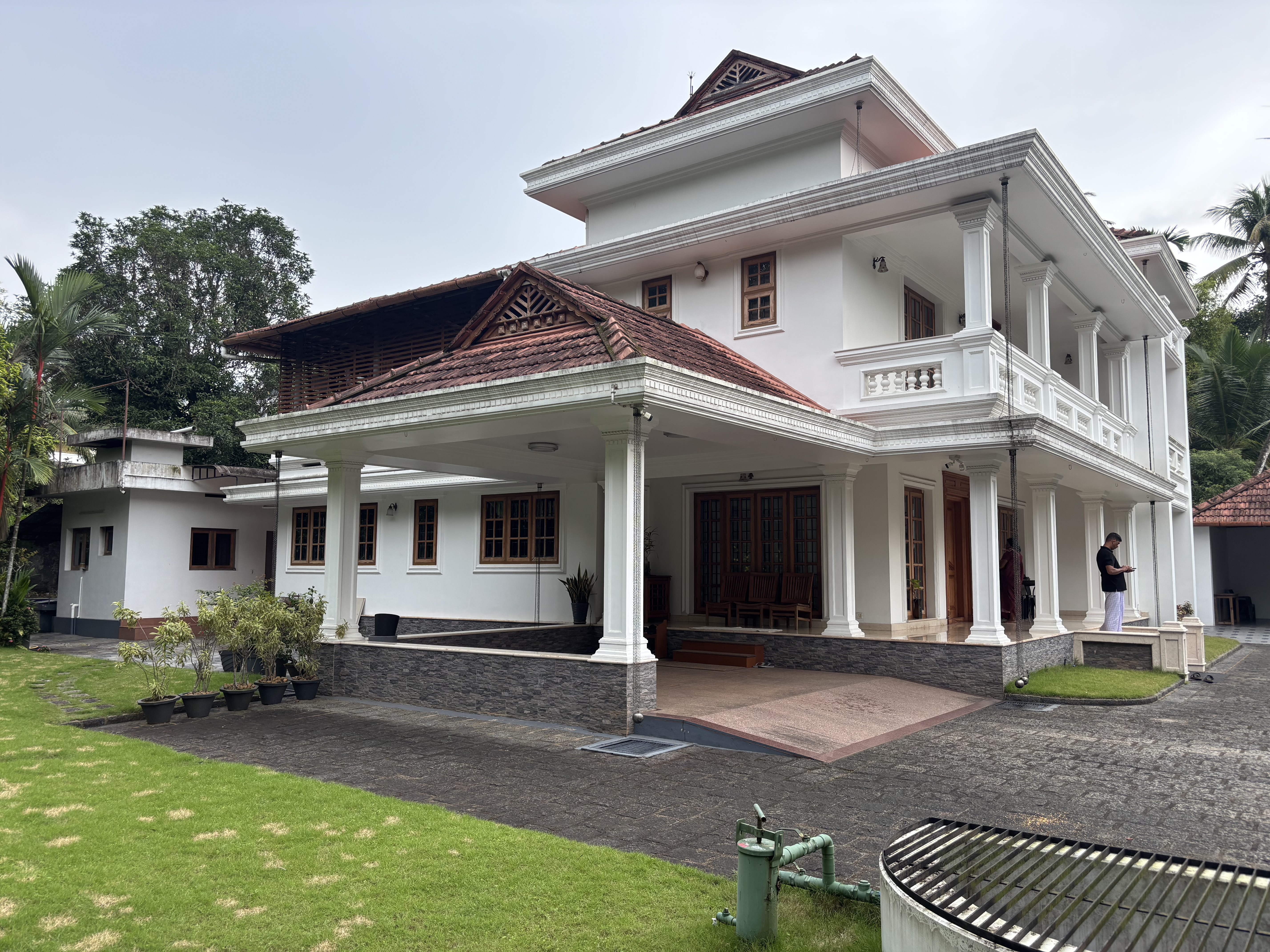 379.68 square meter Individual House for sale in KINFRA Small Industries Park Mazhuvannur — photo 1