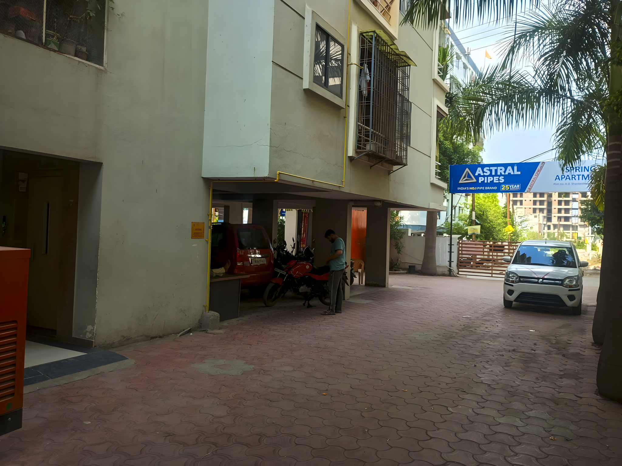 686 square feet Flat for sale in Spring Apartment Shankheshwar City Indore — photo 7