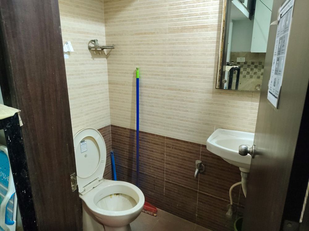 1915 square feet Flat for sale in Hyderabad