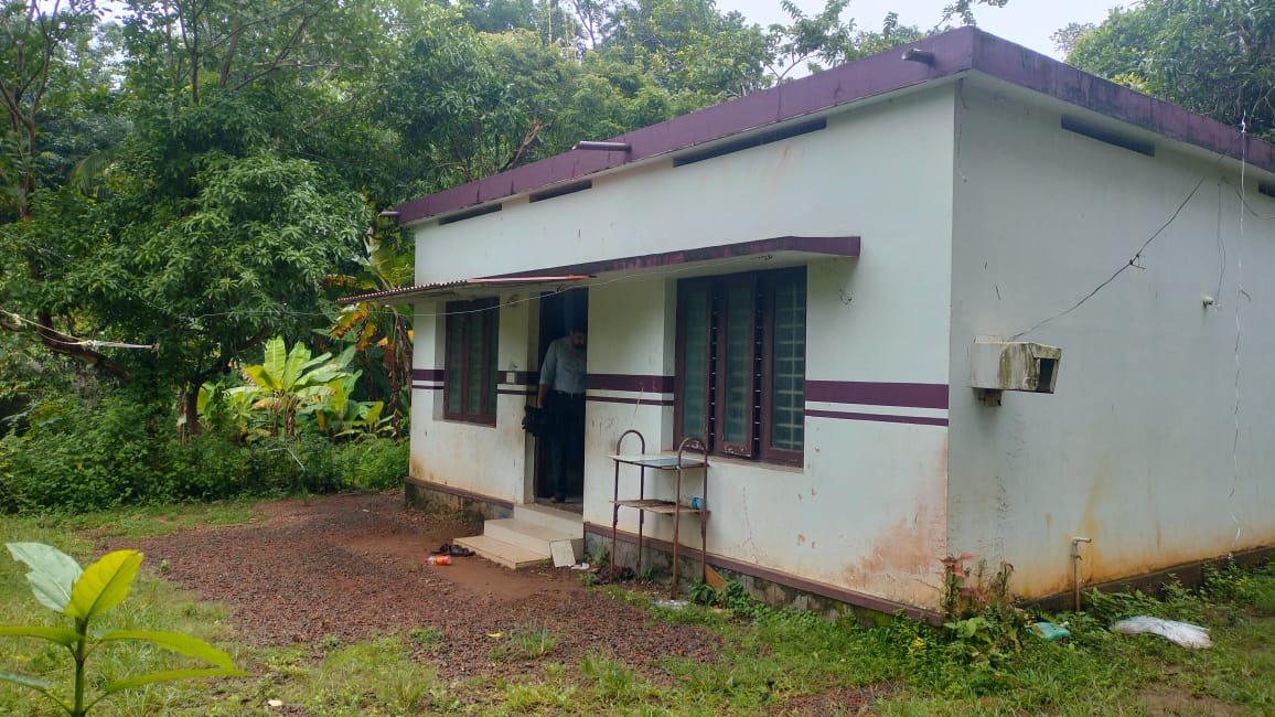 37.17 square meter Individual House for sale in 4km away from mannanam Town,1.1 km away from Thonnamkuzhy Junction Athirampuzha — photo 1
